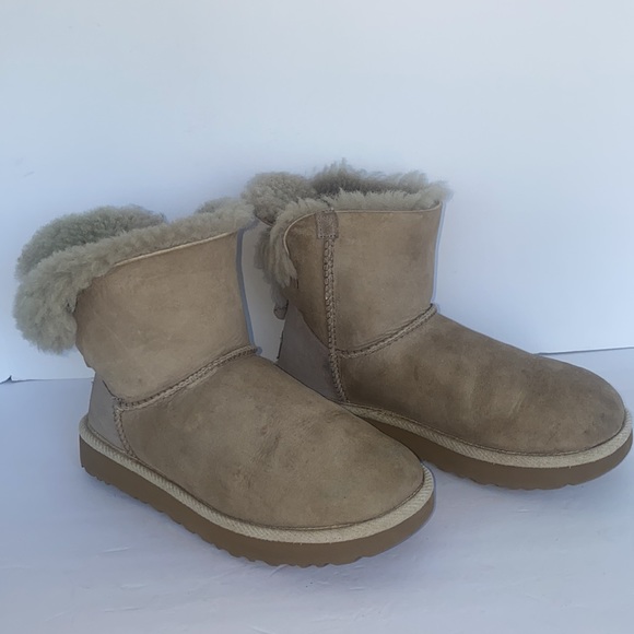 UGG Sheepskin Bailey Bow Selene S/N Grey Boots - Sz 7 - Picture 3 of 8